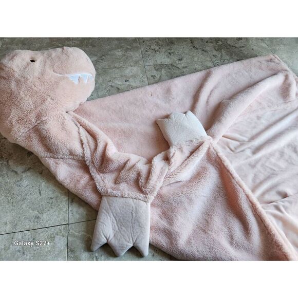So cute! Dinosaur hooded plush blanket wrap for kids. Super soft. Pillowfort - Picture 7 of 14